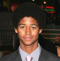 Alfred Enoch à la première de CF/f à Londres, le 18/11/05