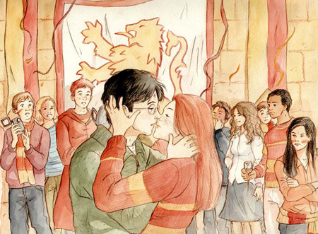 Harry et Ginny s'embrassant dans la salle commune des Gryffondor 